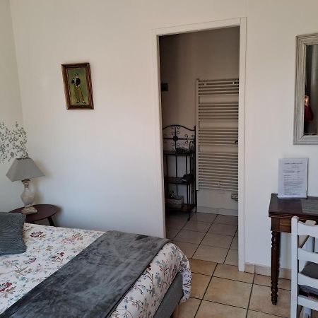 Chambre D'Elisabeth A La Ferme Montépilloy Εξωτερικό φωτογραφία