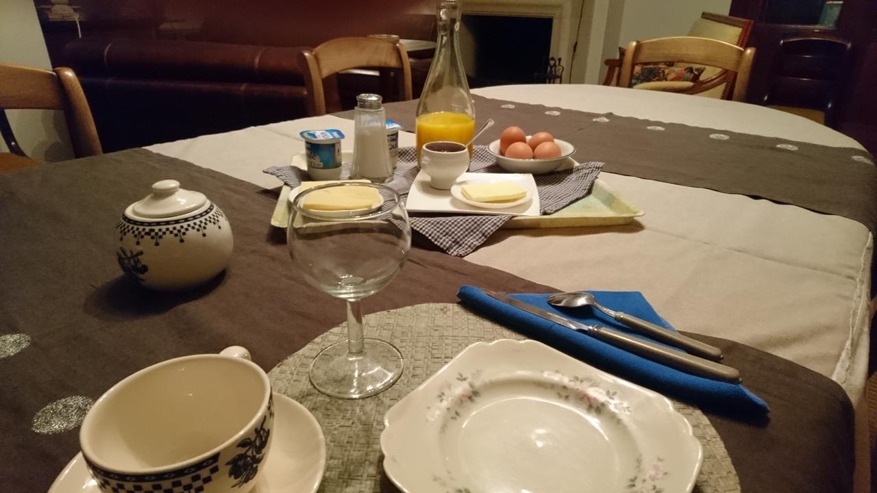 Chambre D'Elisabeth A La Ferme Montépilloy Εξωτερικό φωτογραφία